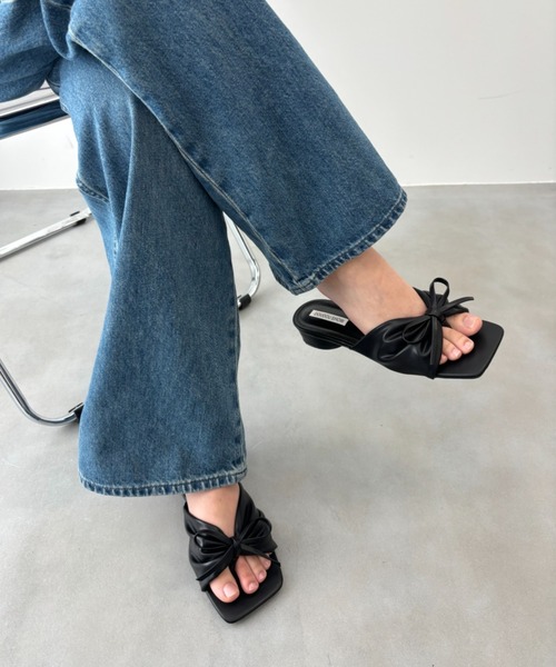 Birthday room（バースデイルーム）の「リボンサンダル（サンダル・レディース・ブラック/ホワイト・SMALL/MEDIUM/LARGE）」の9枚目の写真