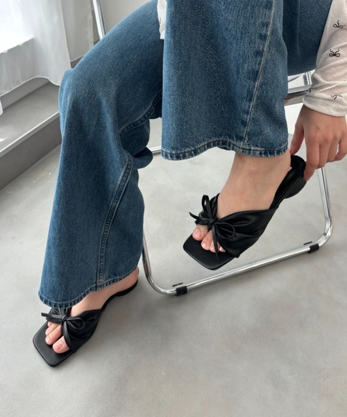 Birthday room（バースデイルーム）の「リボンサンダル（サンダル・レディース・ブラック/ホワイト・SMALL/MEDIUM/LARGE）」の6枚目の写真