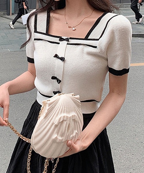 【新品】グラムリップス　完売商品　ドッキング ぺプラム KNIT トップス 新品】グラムリップス 完売商品 ドッキング ぺプラム KNIT トップス