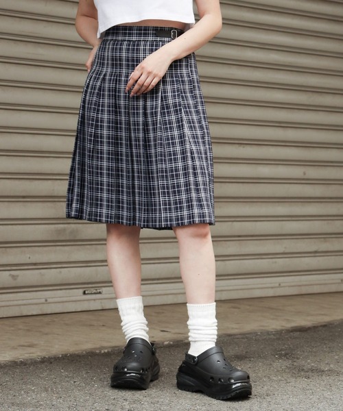 3.3 Field Trip （3.3フィールドトリップ）の「3.3 Field Trip／ベルトツキチェックスカート（スカート・レディース・ライトブルー/ネイビー・FREE）」の2枚目の写真