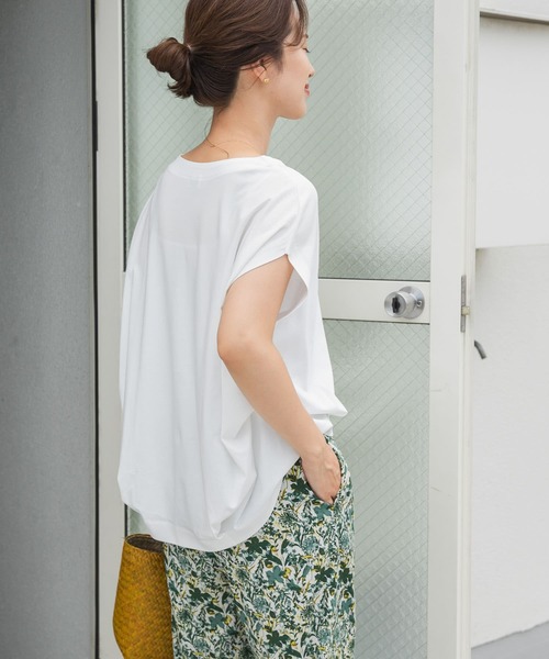 URBAN RESEARCH DOORS（アーバンリサーチドアーズ）の「コットンバックタックフレンチプルオーバー（Tシャツ/カットソー・レディース・ブラック/オフホワイト/ブルー/チャコールグレー・MEDIUM）」の7枚目の写真