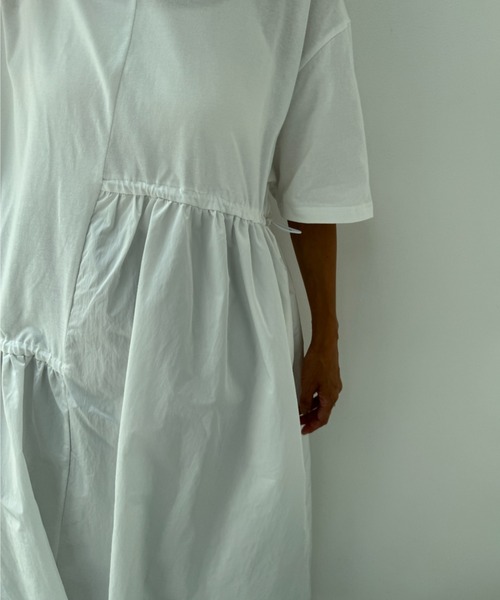 y/m（イム）の「異素材ドッキングドロストワンピース（ワンピース・レディース・ブラック/キャメル/アイボリー・FREE）」の4枚目の写真