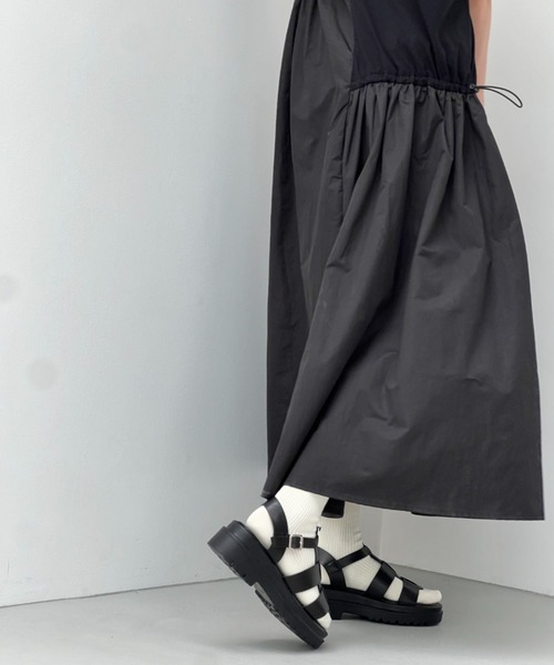 y/m（イム）の「異素材ドッキングドロストワンピース（ワンピース・レディース・ブラック/キャメル/アイボリー・FREE）」の8枚目の写真