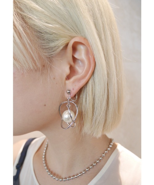 amplis（アンプリス）の「【amplis/アンプリス】lots earring / ロットイヤリング（イヤリング・レディース・シルバー/ゴールド・FREE）」の4枚目の写真