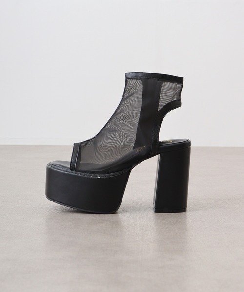 LOVEHUNTER(ラブハンター)の「LOVEHUNTER シアー/PU 厚底ブーツサンダル(サンダル・レディース・ブラック系その他/アイボリー/ブラック/ホワイト系その他/シルバー/シルバー系その他・LL/L/S/M)」の8枚目の写真