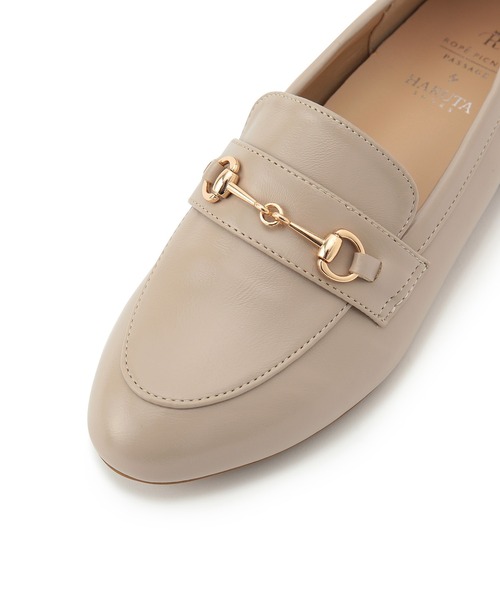 HARUTA(ハルタ)の「ROPE' PICNIC PASSAGE byHARUTA/リンクルエナメルビット付フラットローファー(ローファー・レディース・ブラック/ベージュ系その他2・23.0cm/24.0cm/23.5cm/24.5cm)」の6枚目の写真