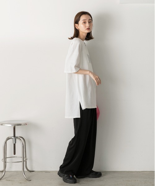 ad thie(アドティエ)の「箔プリント オーバーサイズTシャツ(Tシャツ/カットソー・レディース・ホワイト×ゴールド/ブラック/ホワイト×シルバー/チャコール・FREE)」の6枚目の写真