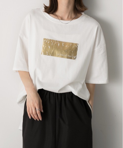 ad thie(アドティエ)の「箔プリント オーバーサイズTシャツ(Tシャツ/カットソー・レディース・ホワイト×ゴールド/ブラック/ホワイト×シルバー/チャコール・FREE)」の18枚目の写真
