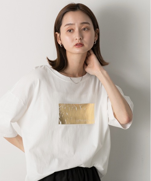 ad thie(アドティエ)の「箔プリント オーバーサイズTシャツ(Tシャツ/カットソー・レディース・ホワイト×ゴールド/ブラック/ホワイト×シルバー/チャコール・FREE)」の19枚目の写真