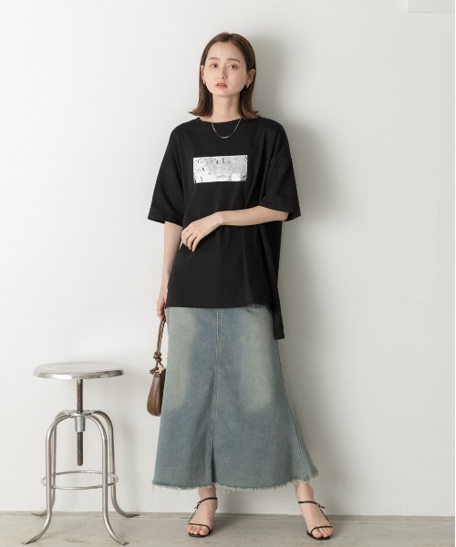 ad thie(アドティエ)の「箔プリント オーバーサイズTシャツ(Tシャツ/カットソー・レディース・ホワイト×ゴールド/ブラック/ホワイト×シルバー/チャコール・FREE)」の22枚目の写真