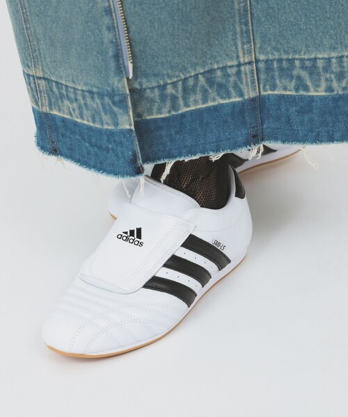 adidas（アディダス）の「adidas / Taekwondo（スニーカー・レディース・ホワイト/ブラック・23.5cm/23.0cm/25.0cm/24.5cm/24.0cm）」の3枚目の写真