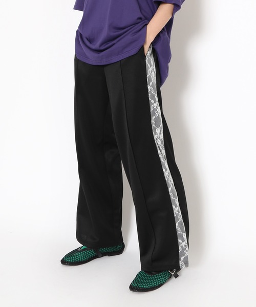 PUNYUS（プニュズ）の「レースライントラックパンツ（その他パンツ・レディース・ブルー/グレー/ワイン/ブラック・1/2/3/4）」の18枚目の写真