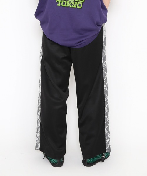 PUNYUS（プニュズ）の「レースライントラックパンツ（その他パンツ・レディース・ブルー/グレー/ワイン/ブラック・1/2/3/4）」の19枚目の写真
