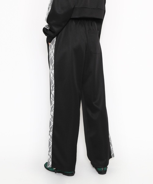 PUNYUS（プニュズ）の「レースライントラックパンツ（その他パンツ・レディース・ブルー/グレー/ワイン/ブラック・1/2/3/4）」の22枚目の写真