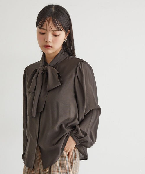 VIS（ビス）の「【洗える】ビックボウタイブラウス（シャツ/ブラウス・レディース・チャコールグレー/ピンク/キナリ・FREE）」の3枚目の写真