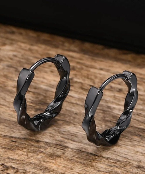 ARCHIVER（アーカイバ）の「【Bz】【WARAIJOGO（ワライジョーゴ）】EK134/ツイストリングフープペアピアス/両耳用（ピアス（両耳用）・メンズ・ブラック/シルバー・8/10/12）」の3枚目の写真