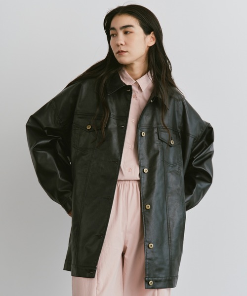 Libra Cue（リブラ キュー）の「フェイクレザーオーバーブルゾン（ブルゾン・レディース・ブラック・FREE）」の2枚目の写真