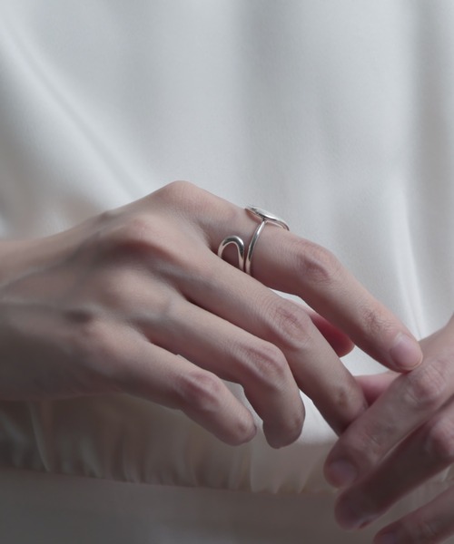 YArKA（ヤーカ）の「【YArKA/ヤーカ】entwined curvaceous design ring [ducube yuga2] / 絡み合う曲線美デザインリング（リング・メンズ・シルバー/ゴールド・#17/#15/#19/#9/#11/#13/#23/#21）」の18枚目の写真