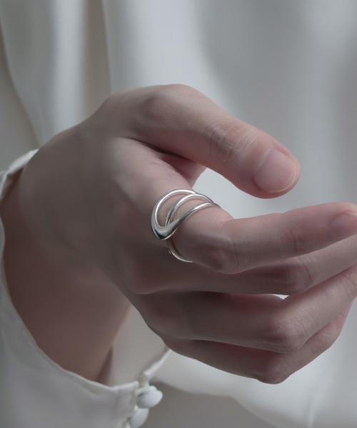 YArKA（ヤーカ）の「【YArKA/ヤーカ】entwined curvaceous design ring [ducube yuga2] / 絡み合う曲線美デザインリング（リング・メンズ・シルバー/ゴールド・#17/#15/#19/#9/#11/#13/#23/#21）」の16枚目の写真
