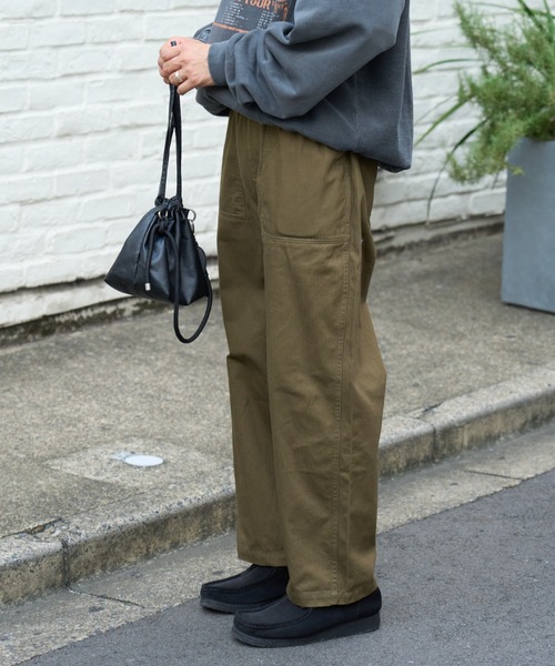 CIAOPANIC TYPY(チャオパニックティピー)の「ヘリンボンストレートベイカーワイドパンツ(チノパンツ・メンズ・ブラック/カーキ/ベージュ・MEDIUM/LARGE)」の8枚目の写真