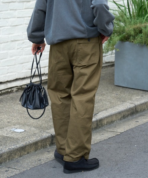CIAOPANIC TYPY(チャオパニックティピー)の「ヘリンボンストレートベイカーワイドパンツ(チノパンツ・メンズ・ブラック/カーキ/ベージュ・MEDIUM/LARGE)」の11枚目の写真
