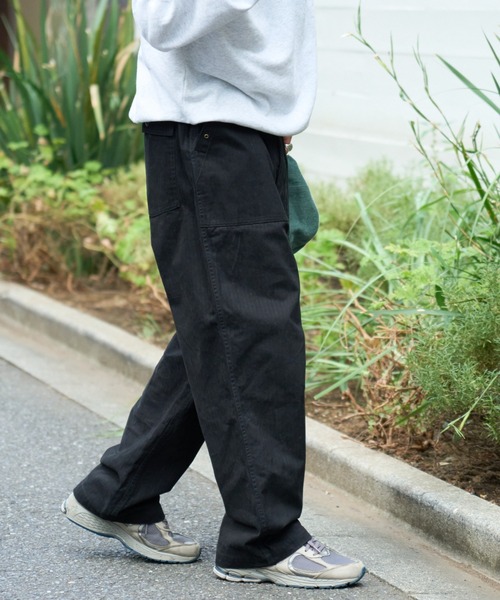CIAOPANIC TYPY(チャオパニックティピー)の「ヘリンボンストレートベイカーワイドパンツ(チノパンツ・メンズ・ブラック/カーキ/ベージュ・MEDIUM/LARGE)」の22枚目の写真