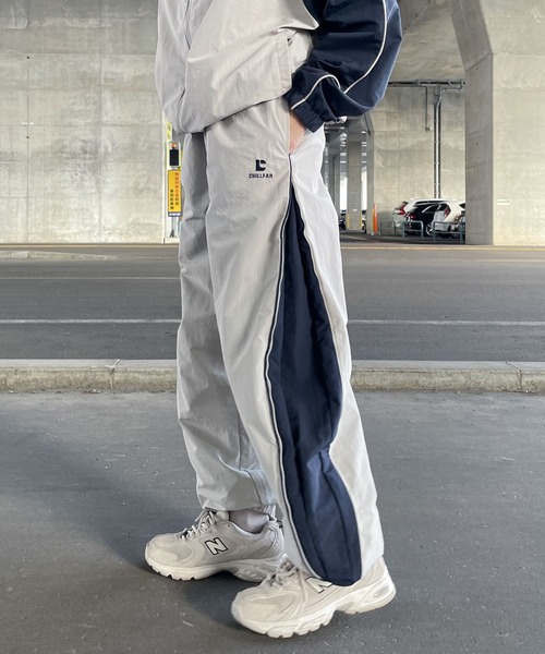 Chillfar（チルファー）の「サイドジップ切り替えナイロンパンツ / セットアップ着用可（その他パンツ・レディース・ライトグレー/レッド/ネイビー/チャコール/ブラック・FREE）」の19枚目の写真