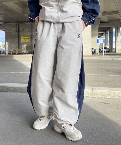 Chillfar（チルファー）の「サイドジップ切り替えナイロンパンツ / セットアップ着用可（その他パンツ・レディース・ライトグレー/レッド/ネイビー/チャコール/ブラック・FREE）」の22枚目の写真