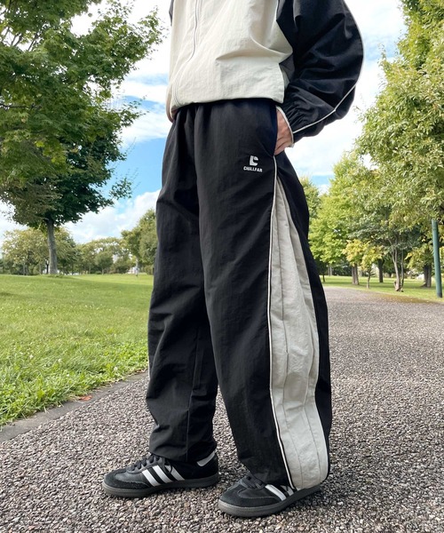 Chillfar（チルファー）の「サイドジップ切り替えナイロンパンツ / セットアップ着用可（その他パンツ・レディース・ライトグレー/レッド/ネイビー/チャコール/ブラック・FREE）」の10枚目の写真