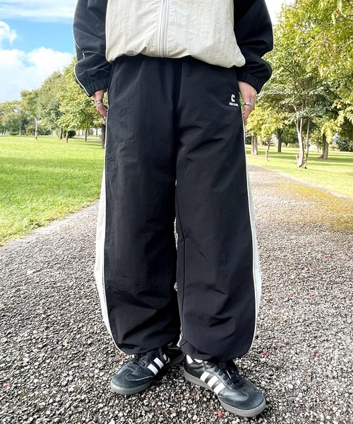 Chillfar（チルファー）の「サイドジップ切り替えナイロンパンツ / セットアップ着用可（その他パンツ・レディース・ライトグレー/レッド/ネイビー/チャコール/ブラック・FREE）」の12枚目の写真