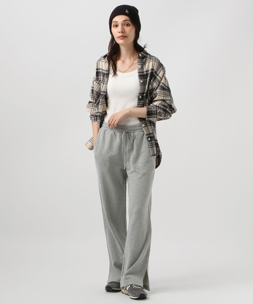 BAYFLOW（ベイフロー）の「[セットアップで着用可能]スウェットスリットパンツ（スウェットパンツ・レディース・グレー/ネイビー/オフホワイト・MEDIUM/SMALL）」の8枚目の写真