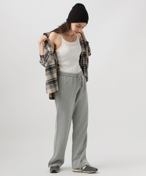 BAYFLOW（ベイフロー）の「[セットアップで着用可能]スウェットスリットパンツ（スウェットパンツ・レディース・グレー/ネイビー/オフホワイト・MEDIUM/SMALL）」の9枚目の写真