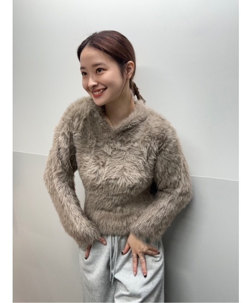 LYEON(リヨン)の「シャギーパーカー/シャギーニットプルオーバー(パーカー・レディース・ベージュ/オフホワイト・FREE)」の2枚目の写真
