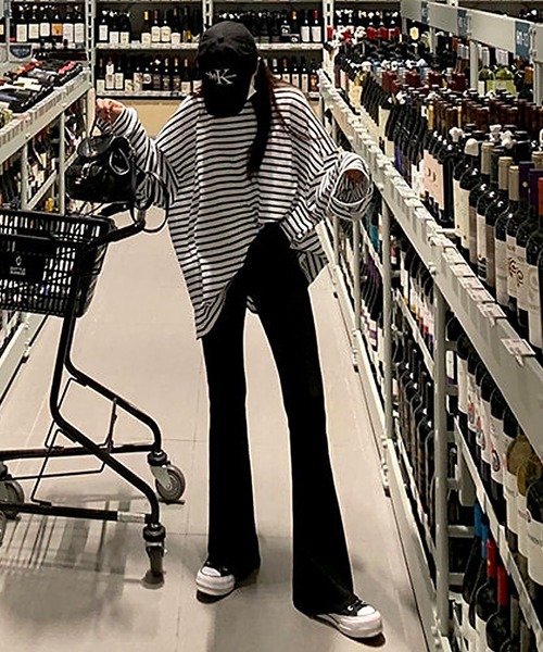 Sibra（シブラ）の「リブフレアーパンツ（その他パンツ・レディース・キャメル/ブラック・M）」の3枚目の写真