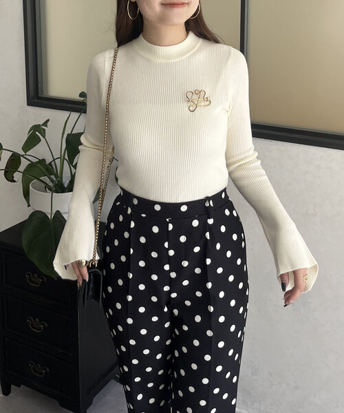 prose verse（プロズヴェール）の「フレアスリーブハイネックニット（ニット/セーター・レディース・レッド/ホワイト系その他/グレー/アイボリー/ブラック・MEDIUM/LARGE）」の6枚目の写真