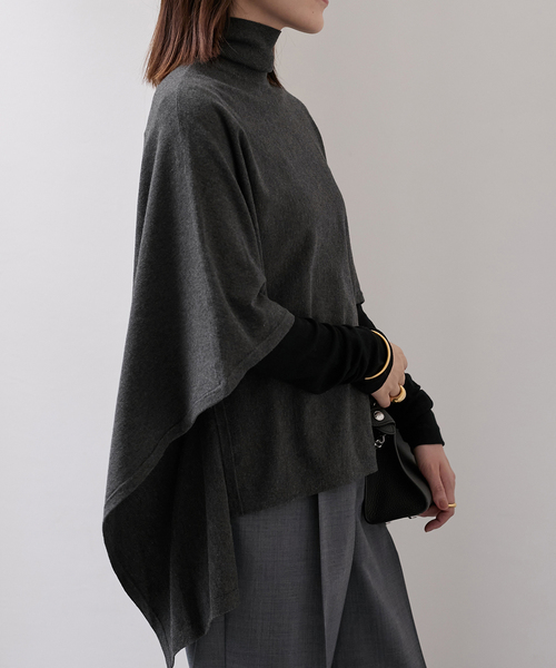 Room no.8（ルームエイト）の「ROOM NO.8 BLACK DRAPE BUTTERFLY タートルトップス BR8KN-247（ニット/セーター・レディース・チャコールグレー・FREE）」の4枚目の写真