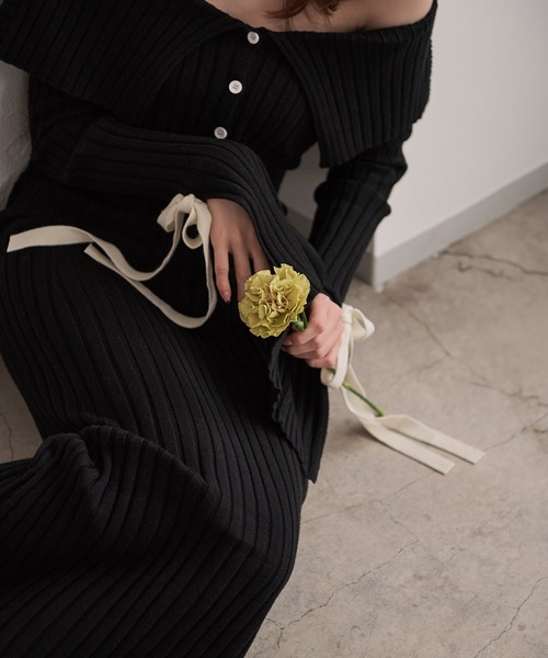 fupel（フぺル）の「Sleeve ribbon sailor off-shoulder knit dress