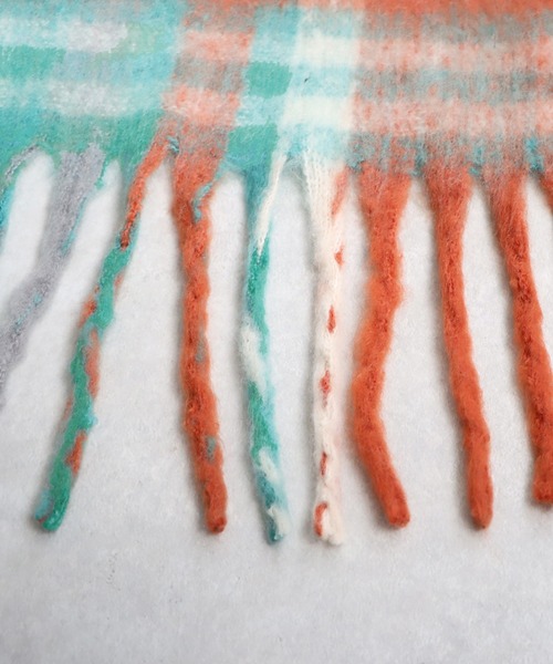 antiqua(アンティカ)の「チェックストール(マフラー・レディース・ブラック系その他/グリーン系その他・FREE)」の11枚目の写真