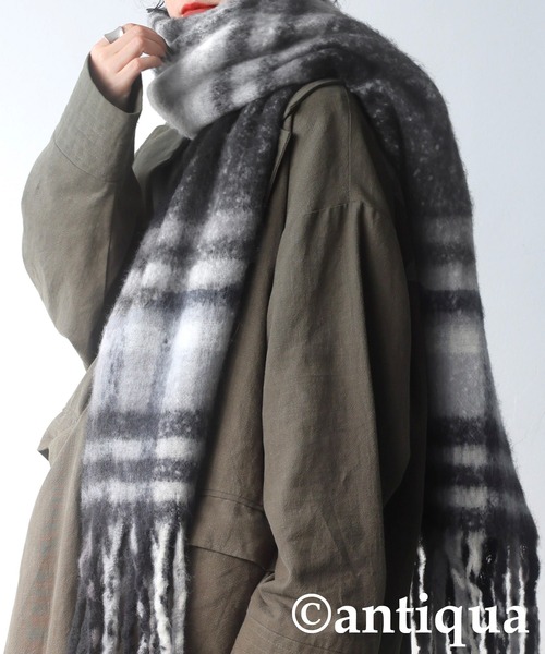 antiqua(アンティカ)の「チェックストール(マフラー・レディース・ブラック系その他/グリーン系その他・FREE)」の3枚目の写真