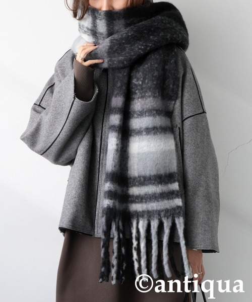 antiqua(アンティカ)の「チェックストール(マフラー・レディース・ブラック系その他/グリーン系その他・FREE)」の6枚目の写真