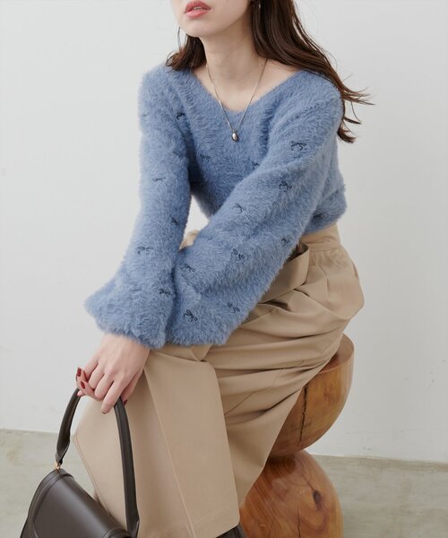 natural couture(ナチュラルクチュール)の「リボン刺繍フェザーニット(ニット/セーター・レディース・モカ/オフホワイト/ブルー/チャコールグレー・FREE)」の16枚目の写真