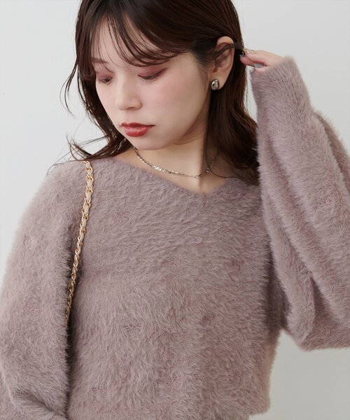 natural couture(ナチュラルクチュール)の「リボン刺繍フェザーニット(ニット/セーター・レディース・モカ/オフホワイト/ブルー/チャコールグレー・FREE)」の8枚目の写真