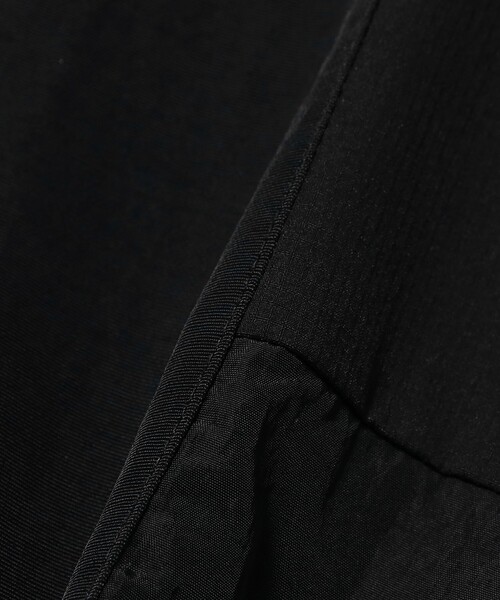 BEAMS(ビームス)の「クレイジー トラックトップ ブルゾン(ブルゾン・メンズ・ブラック/ネイビー・S/M/L/XL)」の5枚目の写真