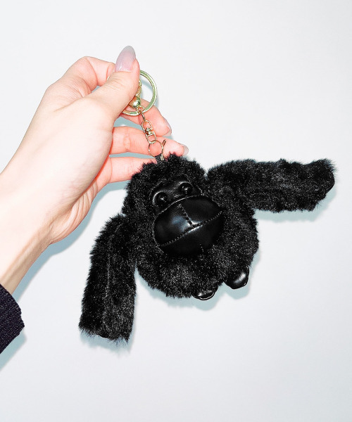 COMMEdesGARCONS ブラックモンスターキーホルダー　06年限定商品 COMME des GARCONS ブラックモンスター キーホルダー - メルカリ