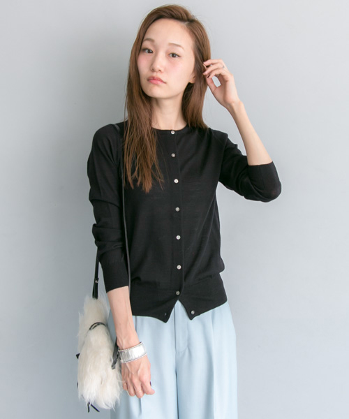 URBAN RESEARCH（アーバンリサーチ）の「UR 16GG MERINO WOOK KNIT CARDIGAN（カーディガン/ボレロ・レディース・グレー/ネイビー/ブラック/カーキ・FREE）」の2枚目の写真
