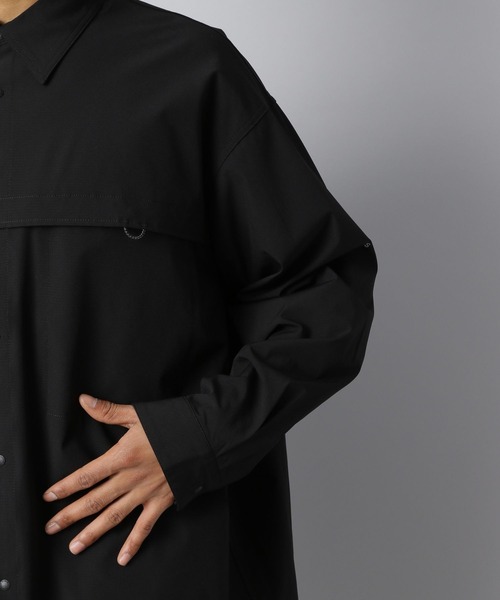 NUMERALS（ヌメラルズ）の「【NUMERALS】ライトシェルロングシャツ（シャツ/ブラウス・メンズ・ブラック/カーキ・MEDIUM/LARGE）」の21枚目の写真