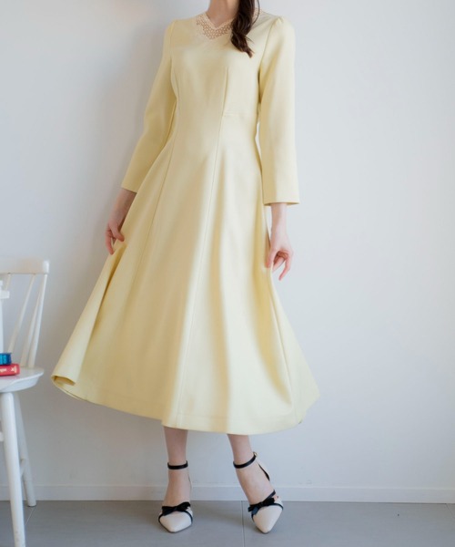 NOELA(ノエラ)の「レースネックデザインワンピ(ワンピース・レディース・グレー/イエロー/ダークインディゴブルー・S/M)」の3枚目の写真