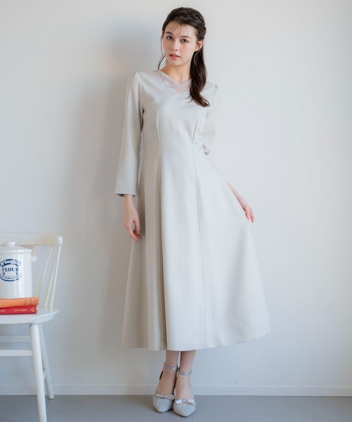 NOELA(ノエラ)の「レースネックデザインワンピ(ワンピース・レディース・グレー/イエロー/ダークインディゴブルー・S/M)」の6枚目の写真