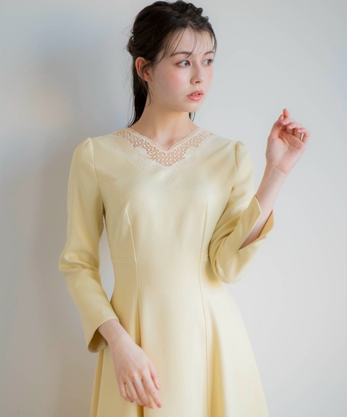 NOELA(ノエラ)の「レースネックデザインワンピ(ワンピース・レディース・グレー/イエロー/ダークインディゴブルー・S/M)」の16枚目の写真