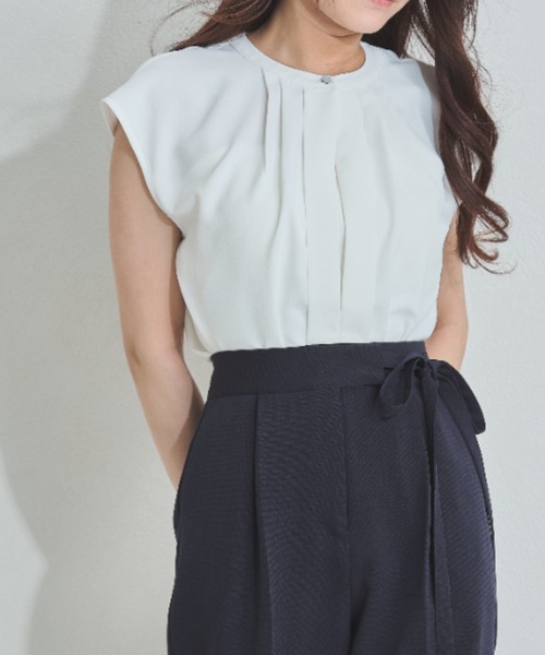 MISCH MASCH(ミッシュマッシュ)の「WEB限定 2025春夏新作 フロントタックフレンチスリーブブラウス(シャツ/ブラウス・レディース・ライトブルー/ブラック/ホワイト・フリ-)」の5枚目の写真